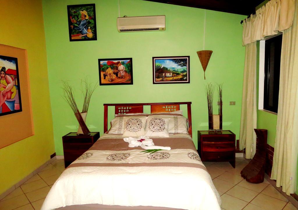 Hotel Vagabondo La Fortuna 外观 照片